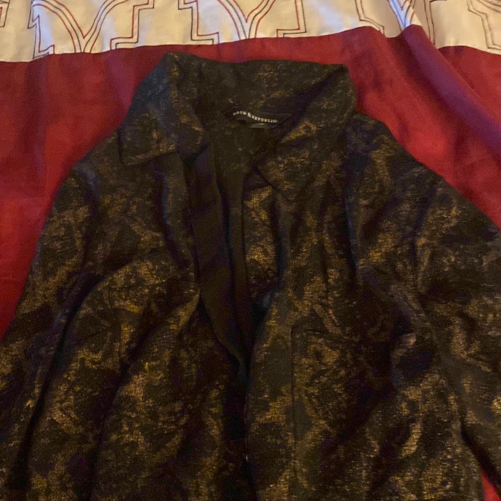 Very nice Xs blouse